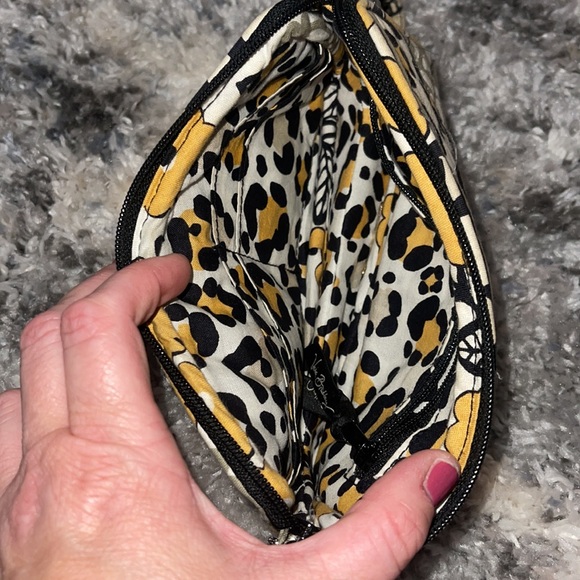 (Vera Bradley) go wild wristlet - Picture 3 of 4